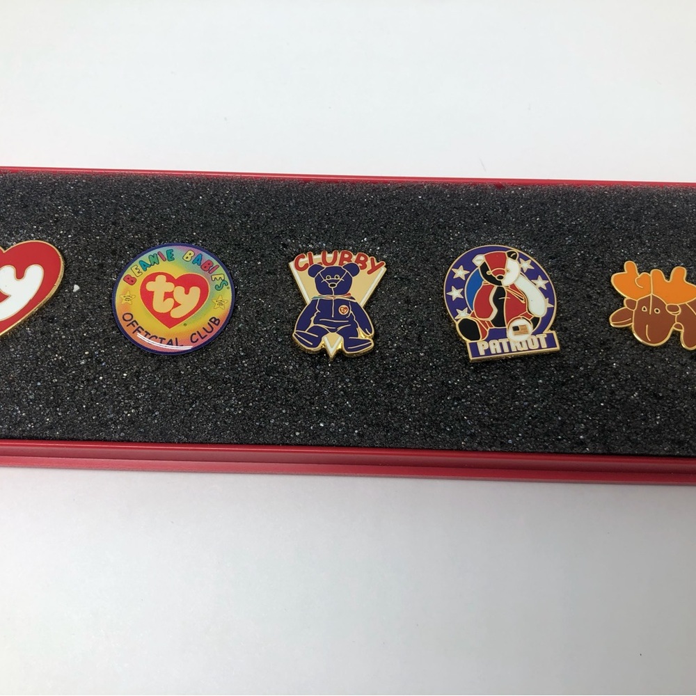 Ty Enamel Pin Set - Multicolor - Picture 3 of 3